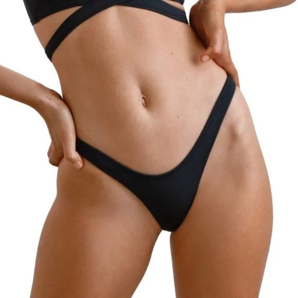 Gigi C Bikinis Kimberly bottoms (size L) NWT - Picture 1 of 6